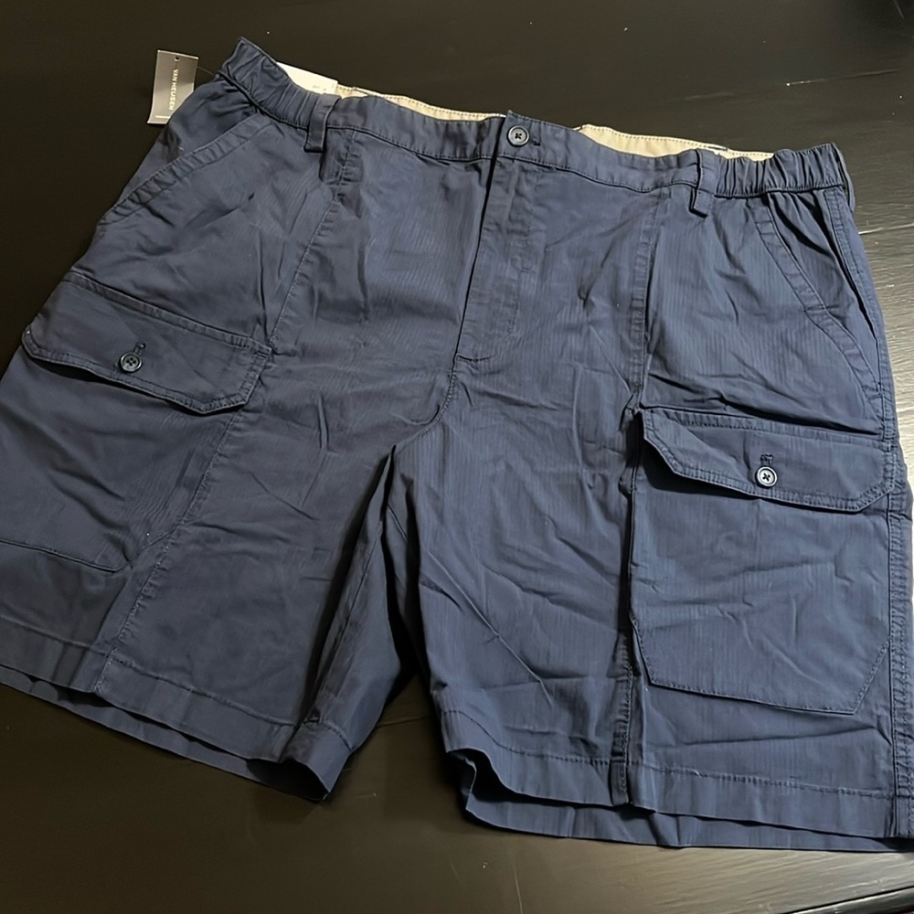 Men’s Van Heusen stretch traveler shorts waist, 42. NWT‎